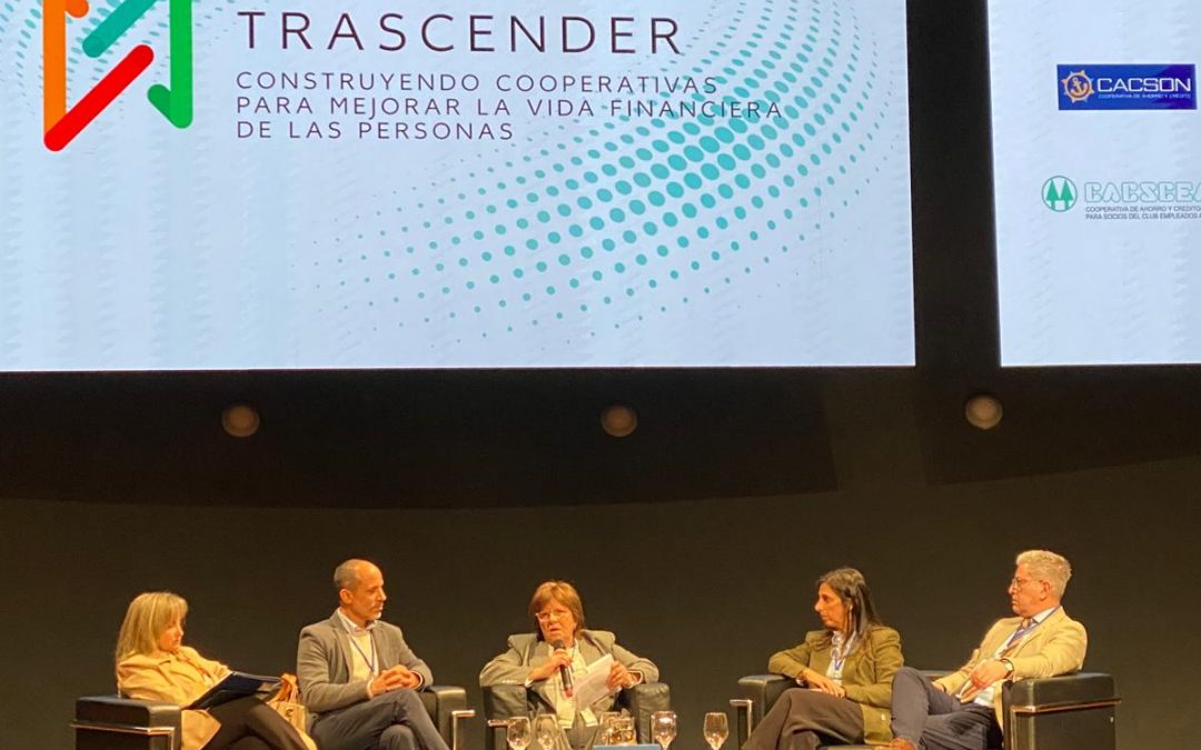 Seminario Desafíos para trascender: construyendo cooperativas para mejorar la vida financiera de las personas.